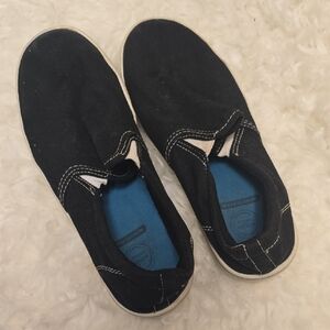 Wonder Nation Black and White Slip-On Sneakers